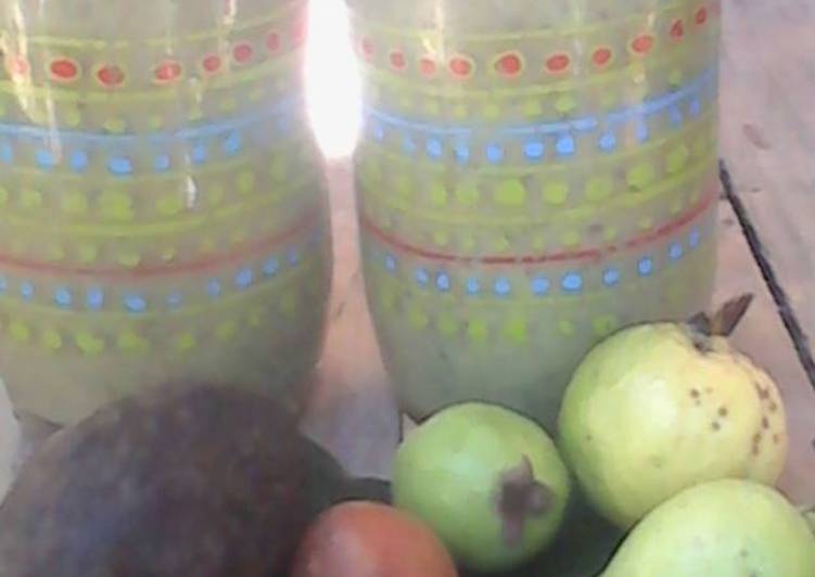 Step-by-Step Guide to Make Yummy 3 avocados and guava smoothie