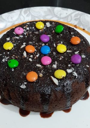 एगलेस चॉकलेट केक(eggless chocolate cake recipe in Hindi) रेसिपी मुख्य फोटो