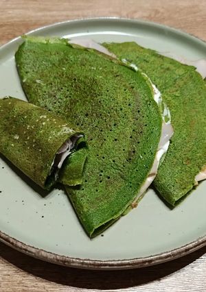 Foto principal de Crespes de espinacas con pavo y queso