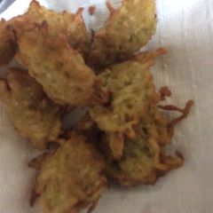 A picture of Lacha Pakora.