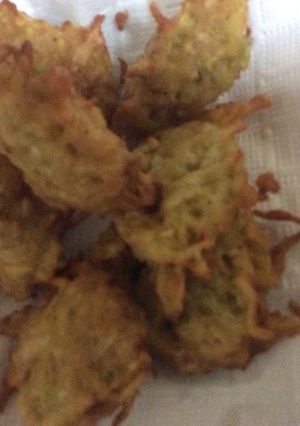 A picture of Lacha Pakora.