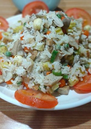 Hình của món Cơm chiên Hạt Sen Nấm chay.