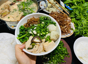 Hình của món Lẩu chao thái chay.