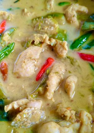 รูปของ สูตรและเทคนิคการทำ #แกงเขียวหวาน ให้อร่อย (พริกแกงตำเอง)