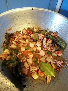 Foto resep Tumis Cumi Asin Saos Tiram Kuah Sambal Terasi