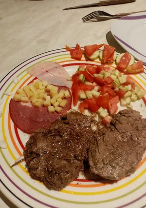 Une photo de Le beau plat coloré