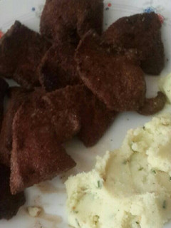 Una foto de Filete de hígado de ternera con puré de patata