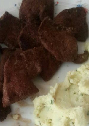 Una foto de Filete de hígado de ternera con puré de patata