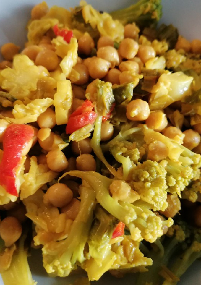 Una foto de 36. Garbanzos con verduras salteados al Ras el Hanout