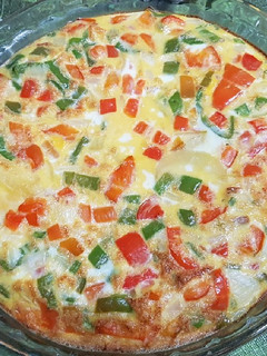 Una foto de Tortilla de patata ligera con pimientos