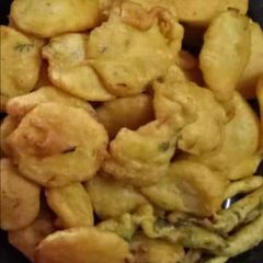 A picture of Potato Pakode.