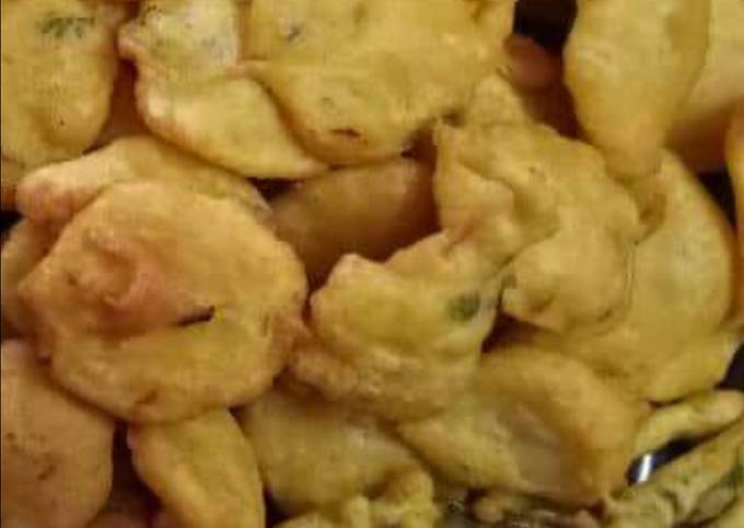Potato Pakode recipe main photo