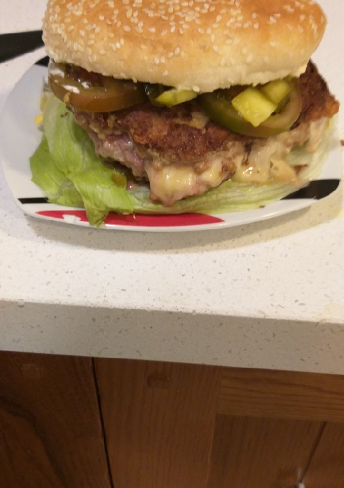 Una foto de Hamburguesa completa rellena