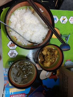 Hình của món Gà Kho Xả Ớt + Canh Gà Lá Giang.