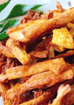 Hình của món Sườn chay ướp nghệ chiên giòn.