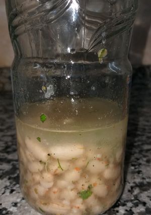 Una foto de Escabeche de porotos enlatados
