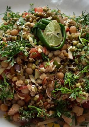 A picture of Mix sprouts n mix vegetables salad 🥗.