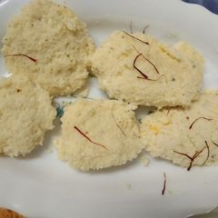 A picture of Kacha Golla Bengali Sandesh.