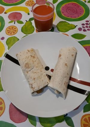 Una foto de Fajitas con crema de boniato dulce y polen de abejas