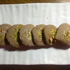 A picture of Ragi biscuts.