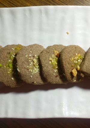 A picture of Ragi biscuts.