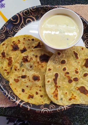 રાજગરા પરાઠા(Rajgira Paratha Recipe in Gujarati) રેસીપી મુખ્ય ફોટો