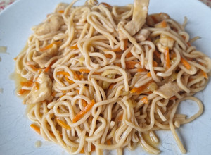 Foto principal de Noodles con pollo y shiitake en salsa Teriyaki