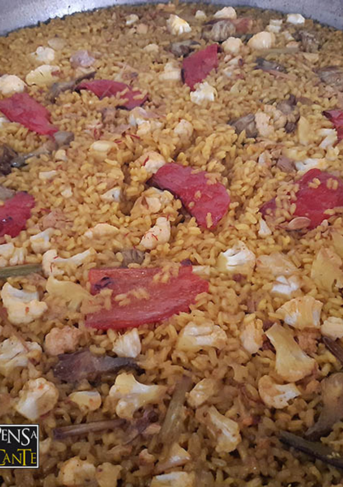 Una foto de Arroz con verduras y atún