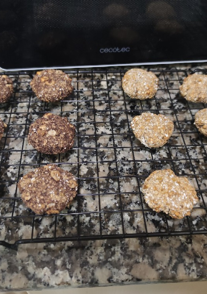 Una foto de Galletas de avena con plátano 2 versiones