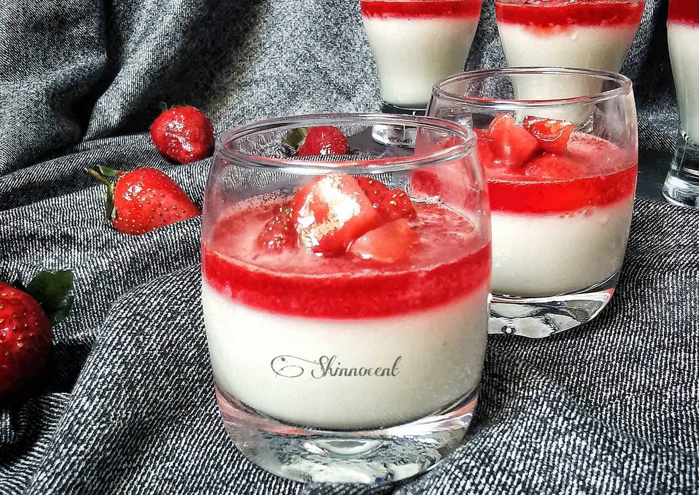 Panna Cotta with Strawberry Sauce