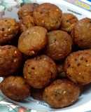 Unniyappam (Deep Fried Sweet Fritters)