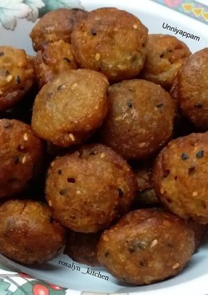A picture of Unniyappam (Deep Fried Sweet Fritters).