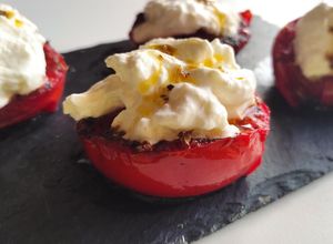Foto di Pomodori grigliati con stracciatella
