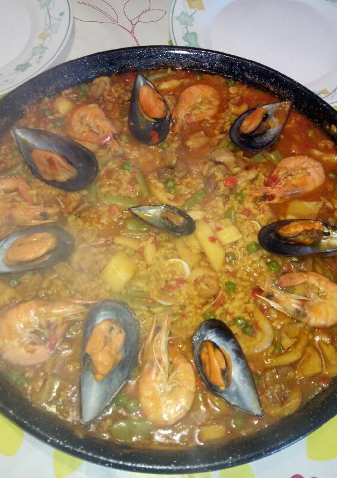 Una foto de Paella Mixta