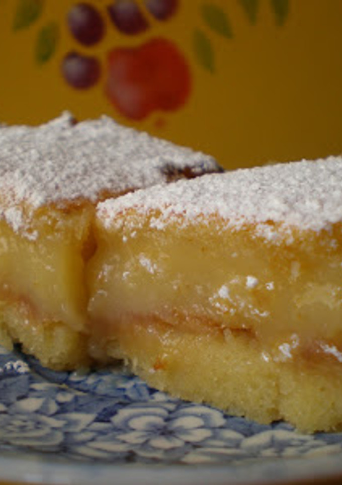 Una foto de Barritas de limón (lemon bars)