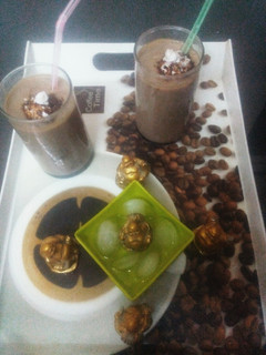 A picture of Dates banana shake.