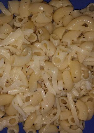 Una foto de Pasta en mantequilla de ajo