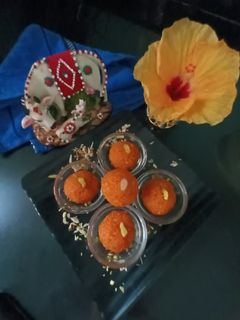 મોતીચુર લાડુ (Motichur Ladoo Recipe In Gujarati) રેસીપી મુખ્ય ફોટો