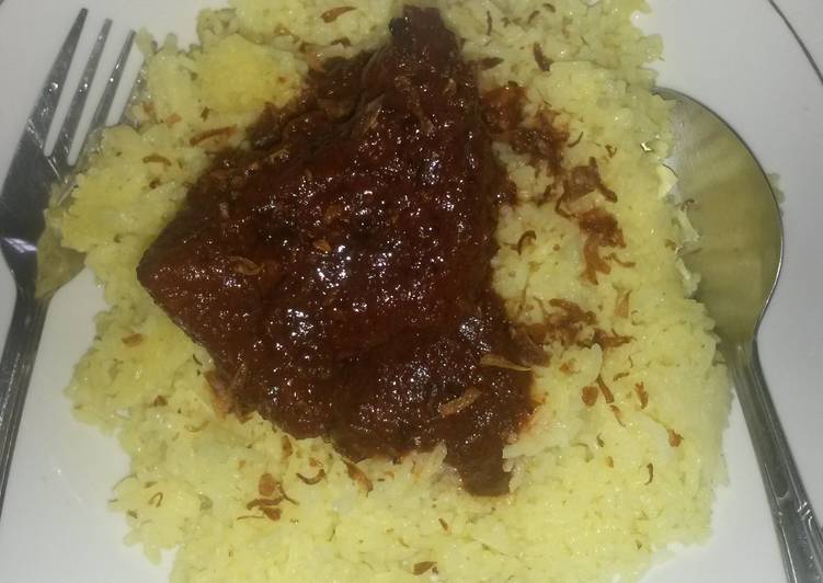 Nasi kuning banjar+ haruan masak habang (gabus masak merah)