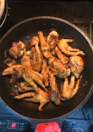 Hình của món Gà sốt chanh dây.