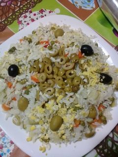 صورة لوصفة سلطة ارز بزاف خفيفة 🖒