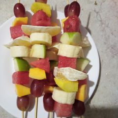 A picture of Fruit skewers.