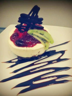 Una foto de Cheesecake con frutos rojos