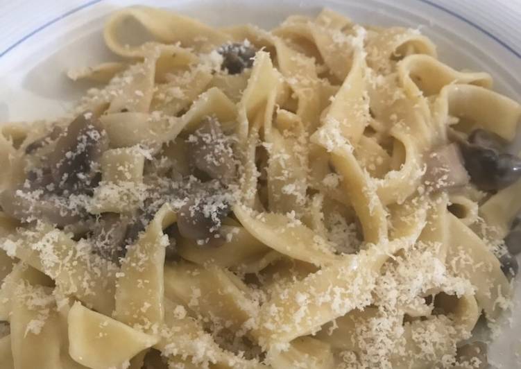 Pappardelle ai funghi champignon