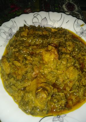 A picture of Chicken palak.