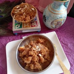 A picture of Makhandi Halwa.