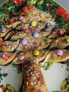 Una foto de Árbol de Navidad de Hojaldre y Crema de Avellanas