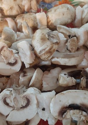 عکسی از دستور قارچ کبابی با دنبه🤤
