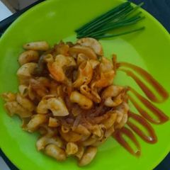 A picture of Macaroni.