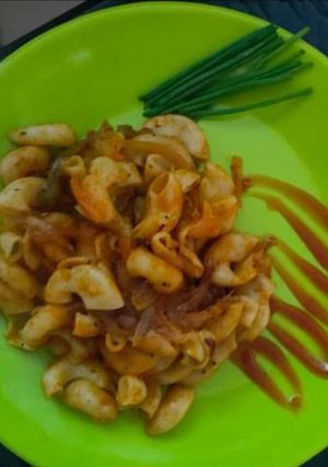 A picture of Macaroni.